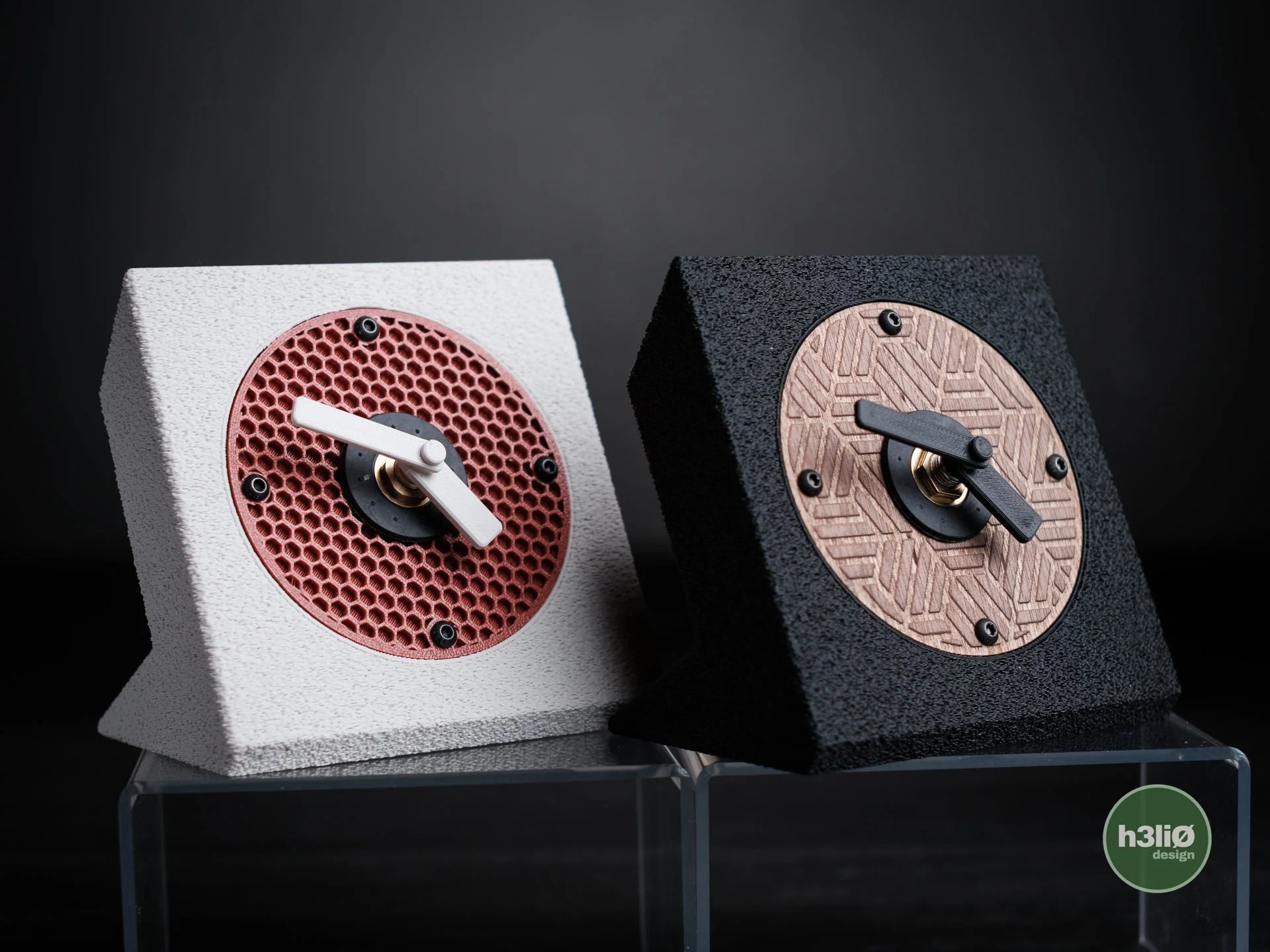 vexel · desk clock